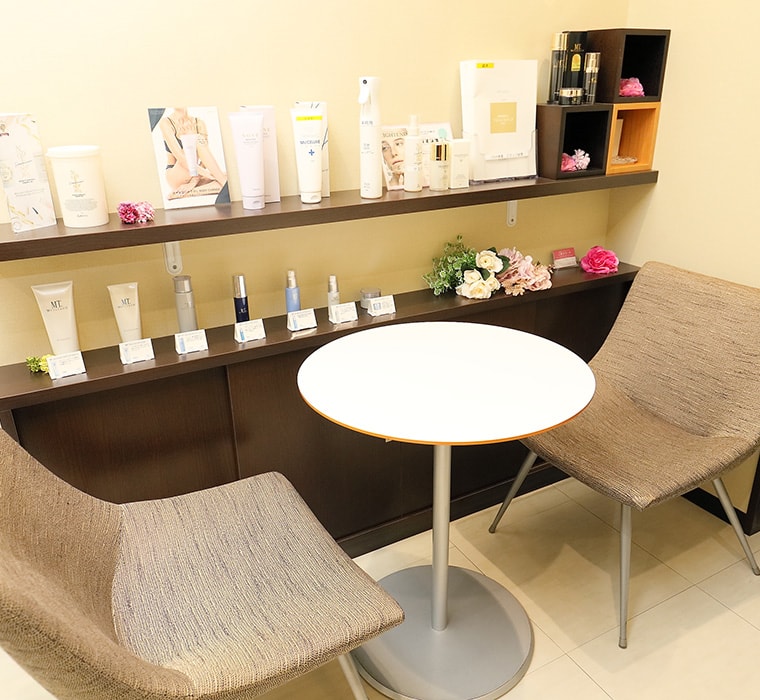 PLATINAS サンマルシェ店